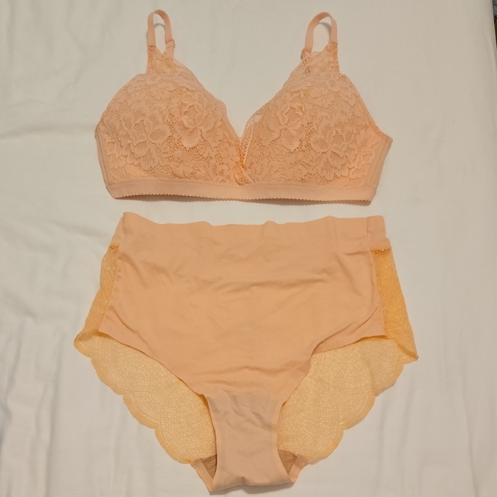 Knix Peach Deep V Wireless Bralette And Matching Brief